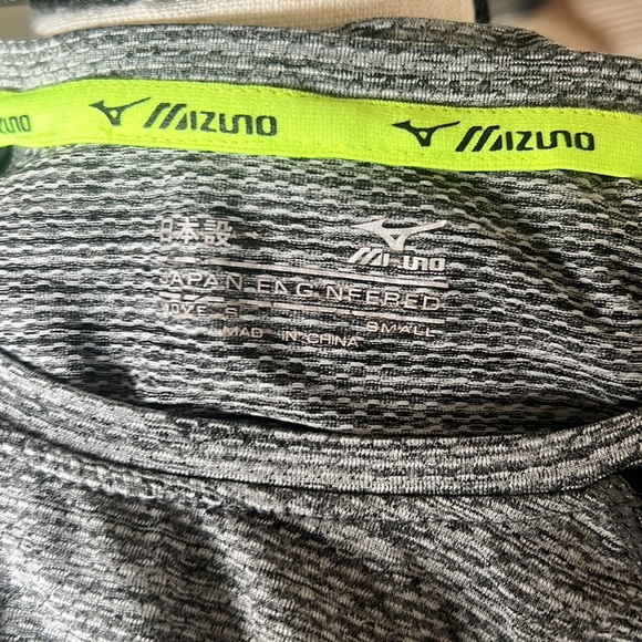 Mizuno Long Sleeve Tee - Picture 9 of 10